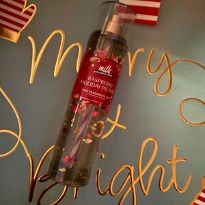 Bath & Body Works Raspberry Holiday Pie Fragrance Mist